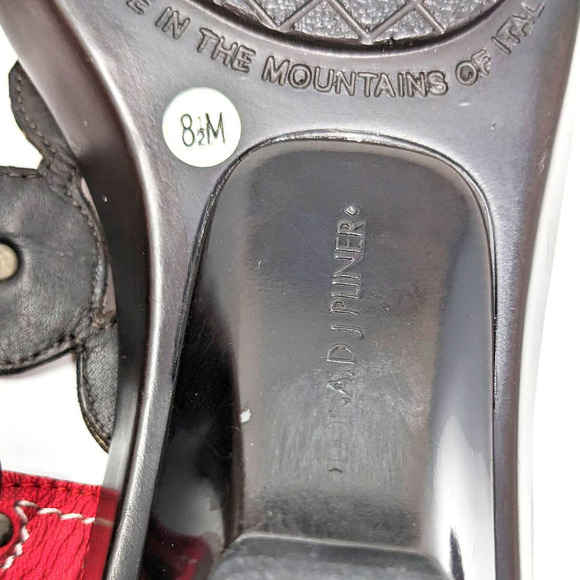 Donald J Pliner Womens 8.5 Red Cosette Medallion Kitten Heel Sandals Slip On - Picture 8 of 8